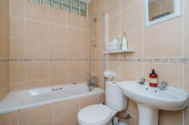 2 Bedroom Property for Sale in Harfield Village Western Cape